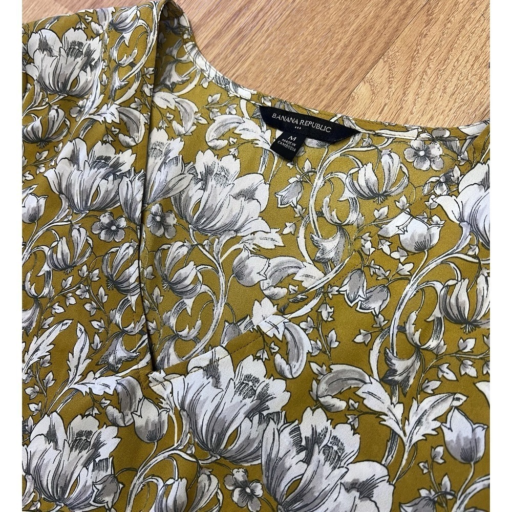 Banana Republic Blouse Floral V Neck Sz M - Picture 2 of 6